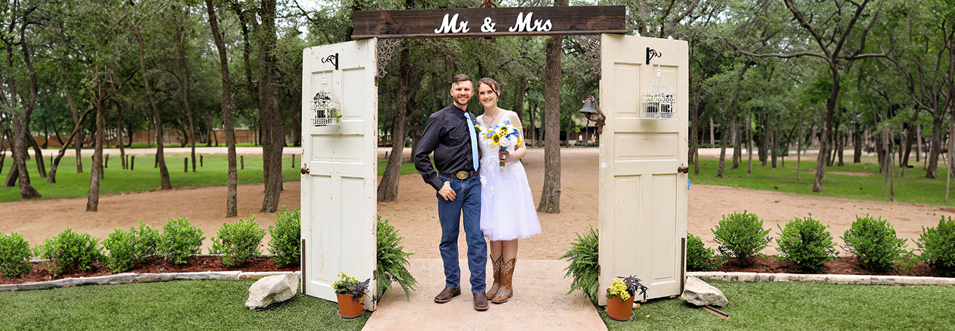 How Secondhand Finds Can Transform Your Wedding Day?